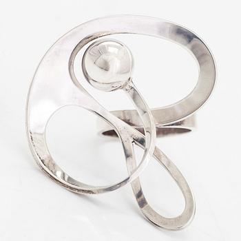 Paula Häiväoja, a sterling silver ring 'In the Whirl of Change', Kalevala Koru 2009.