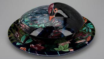 KAROTT samt SERVERINGSFAT, porslin, design Dorrit von Fieandt, signerade, Arabia Pro Arte 1988.