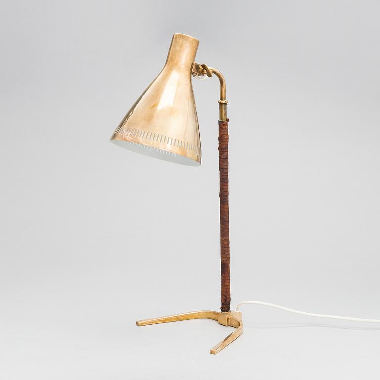 Paavo Tynell, a mid-20th-century '9224' table lamp for Idman, Finland.