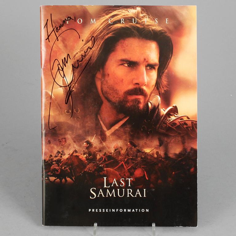 TOM CRUISE f. 1962, autograf på broschyr, Siste samurajen, 2003.
