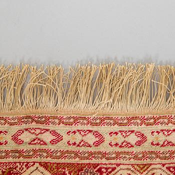 Prayer rug,  antique Gördes. C. 220 x 155 cm.