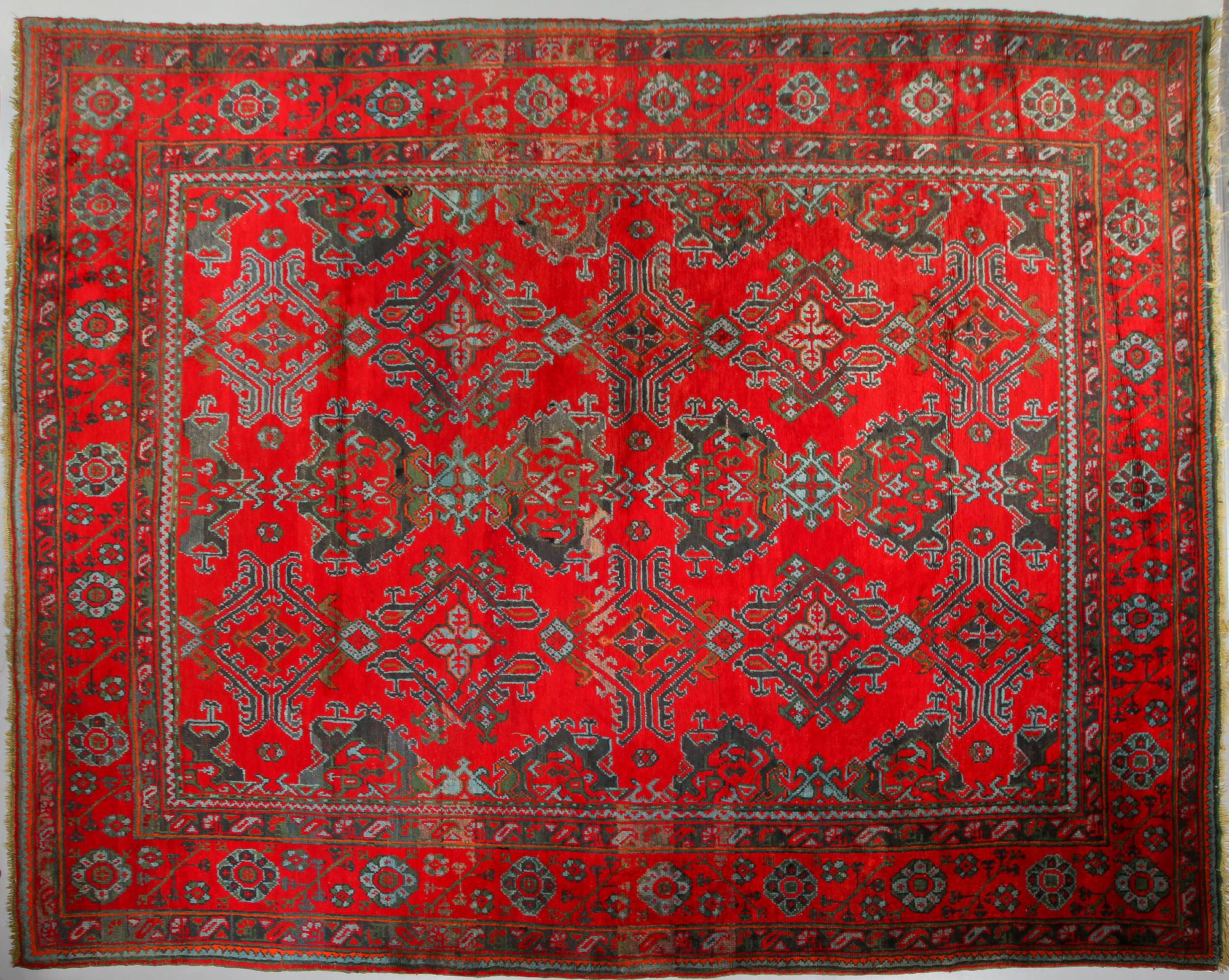 MATTA, Oushak, old, 412 x 328 cm.