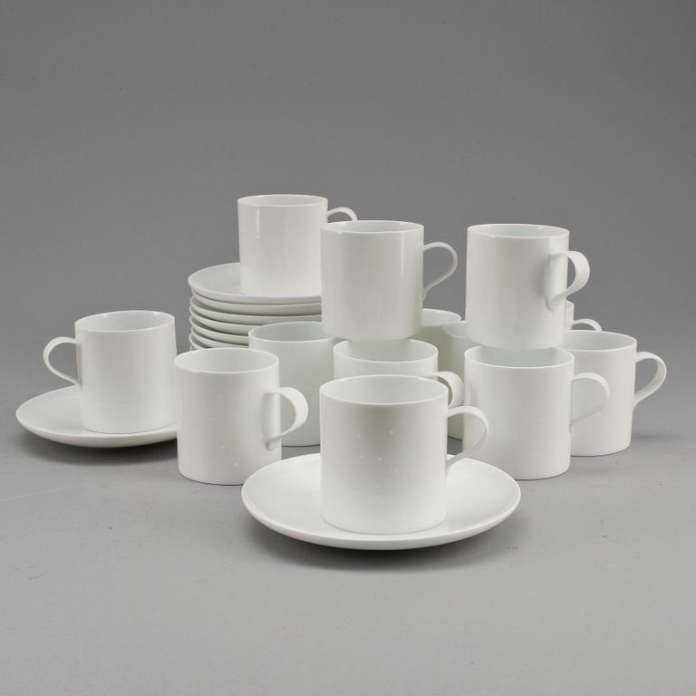 KAFFEKOPPAR, 12 st, formgivna av Suku Park, Finland, signerade, 2001.