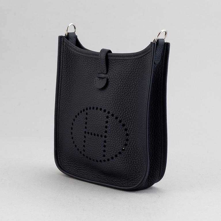 Hermès, an 'Evelyn' leather handbag.