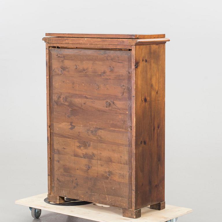 CHIFFONJÉ, 1800-talets andra hälft.