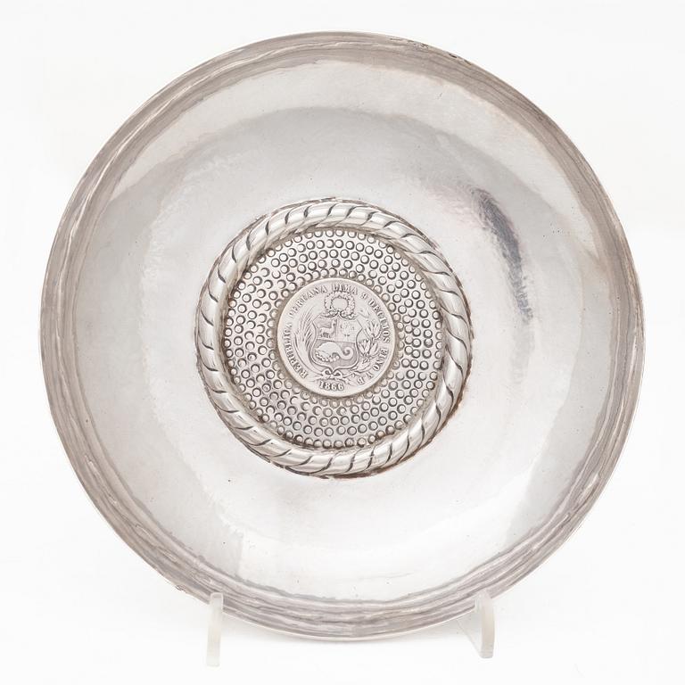 Bowl dish, sterling silver, Peru, 20th century.