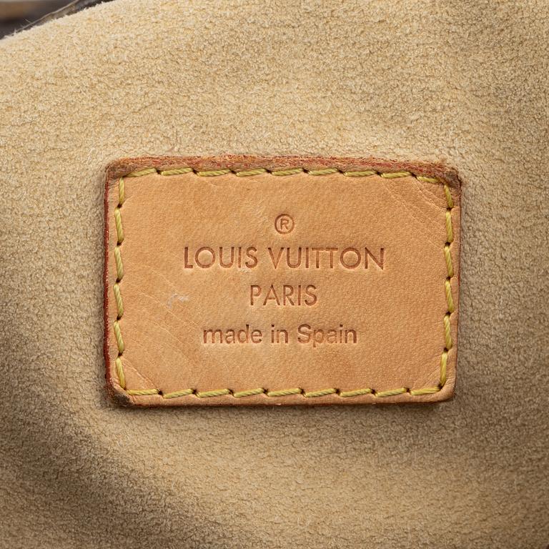 Louis Vuitton, an 'Artsy MM' handbag, 2013.
