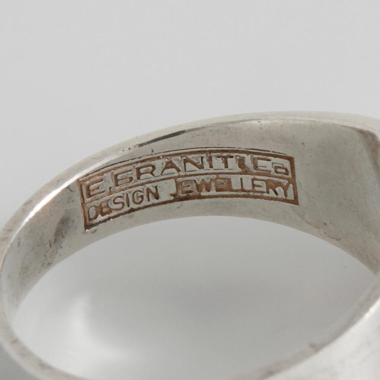 ERIK GRANIT, Helsingfors, 1971, ring med fasettslipad rökkvarts.