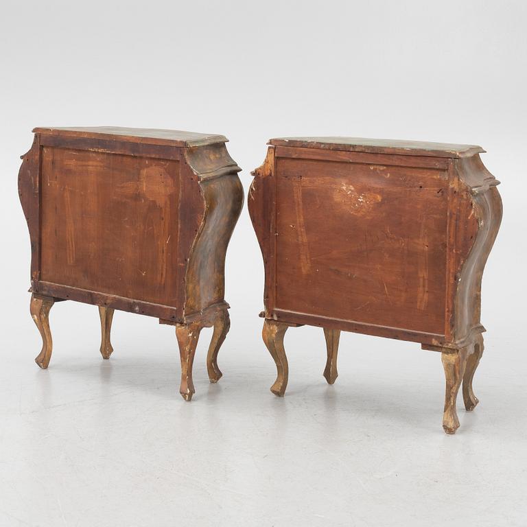 A pair of Italian rococo-style commodes, first part 20th century.