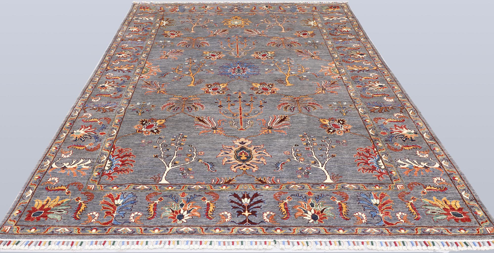 A Ziegler design carpet, approx. 318 x 202 cm.