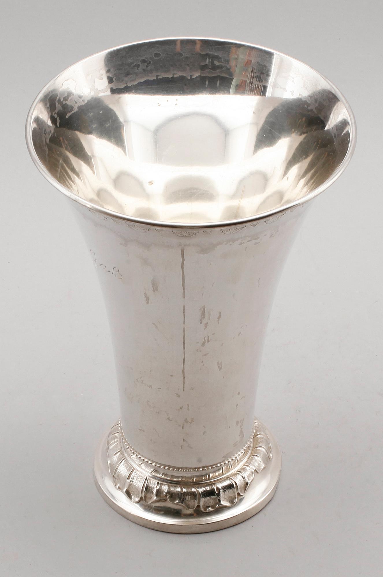 VAS, silver, GAB, Stockholm 1924. Vikt ca 557 gram.