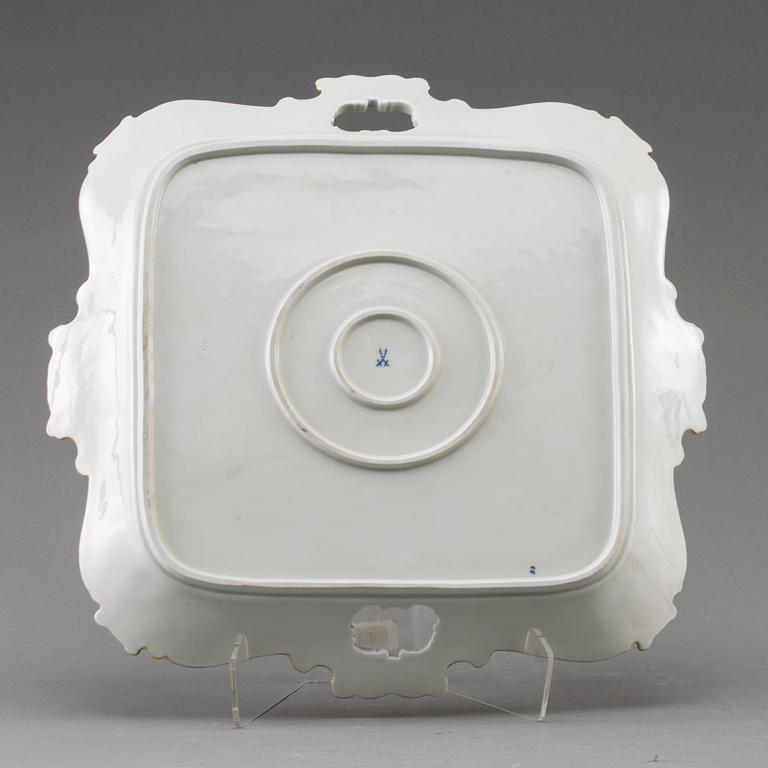 A MEISSEN TRAY, 20th century.