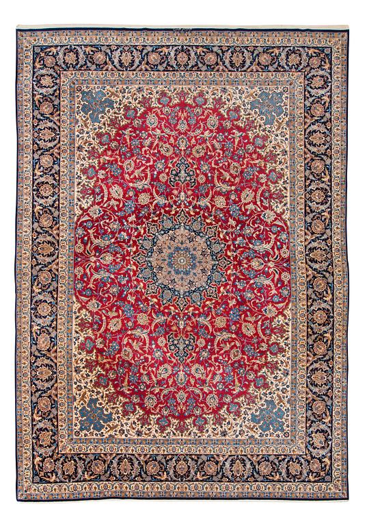 SEMIANTIK/OLD ISFAHAN PART SILK. 364 x 252 cm.