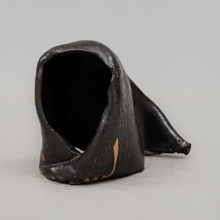 A Hertha Hillfon glazed ceramic sculpture of a head-scarf, Sweden.