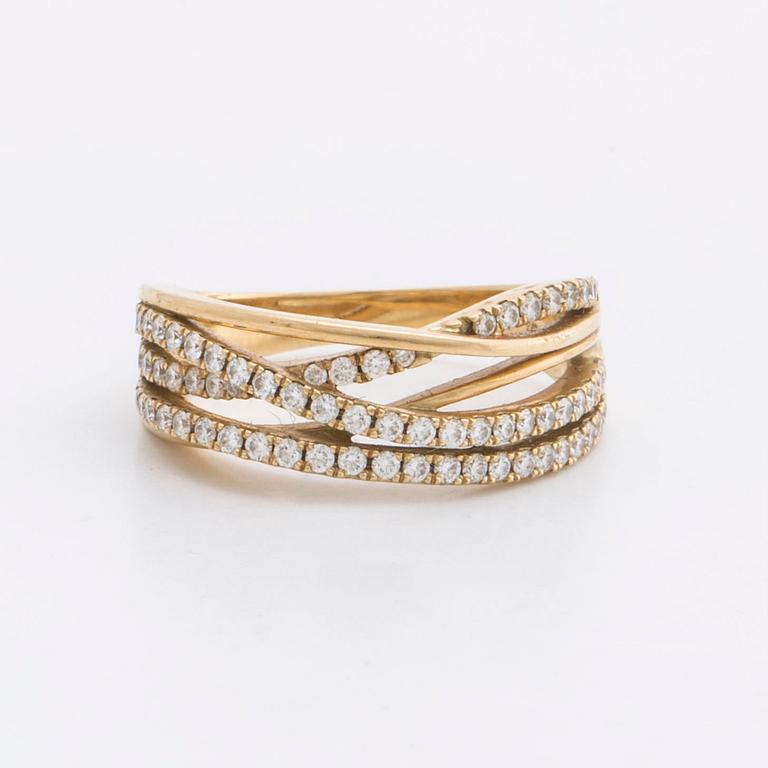 RING 18K gold w brilliant-cut diamonds approx 0,40 ct in total.