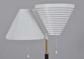Alvar Aalto, GOLVLAMPA A 810.