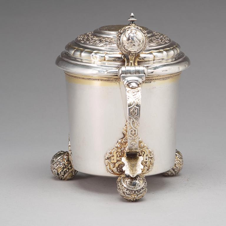 A Swedish late Baroque 18th century parcel-gilt silver tankard, mark of Niclas Fernlöf, Karlstad 1742.