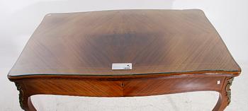 DAMSKRIVBORD, rokokostil, 1900-tal.