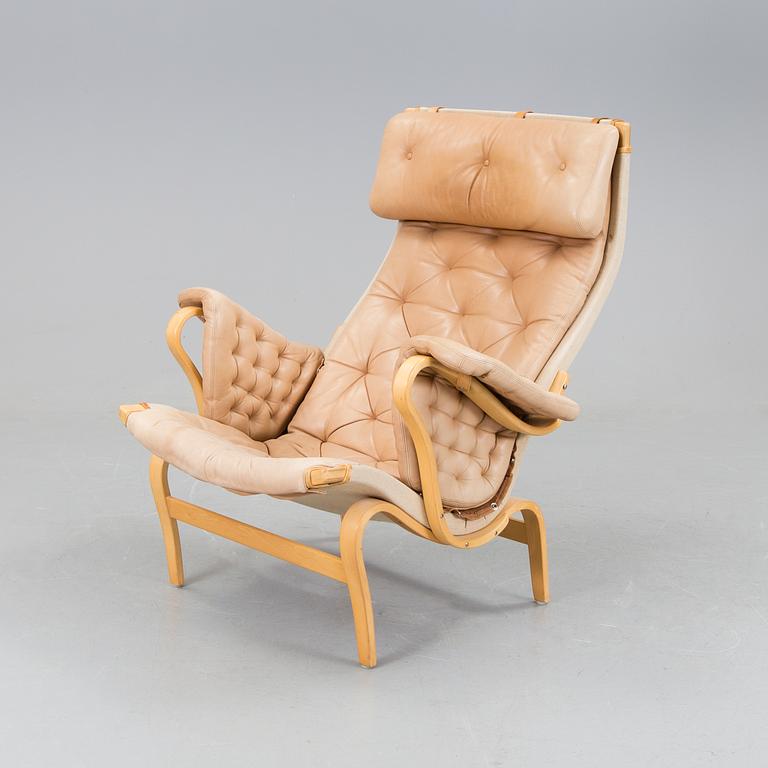 BRUNO MATHSSON, fåtölj, "Pernilla", Dux.