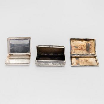 Tre silverdosor och brevkniv i filigran, silver. 1900-talets första hälft och 1800-talets andra hälft.
