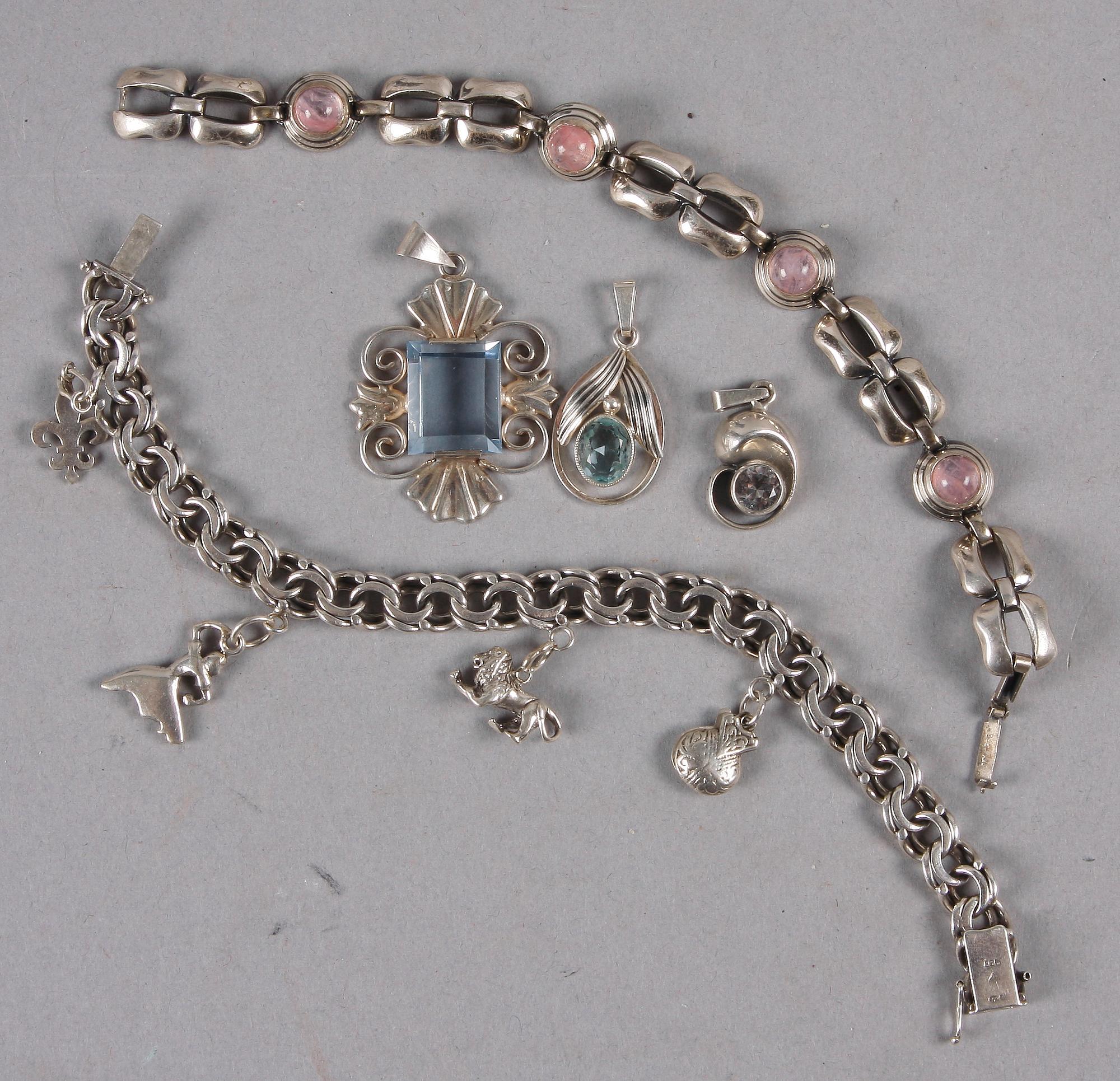 SMYCKEN, 5 delar, silver och glas. 1900-talets andra hälft.