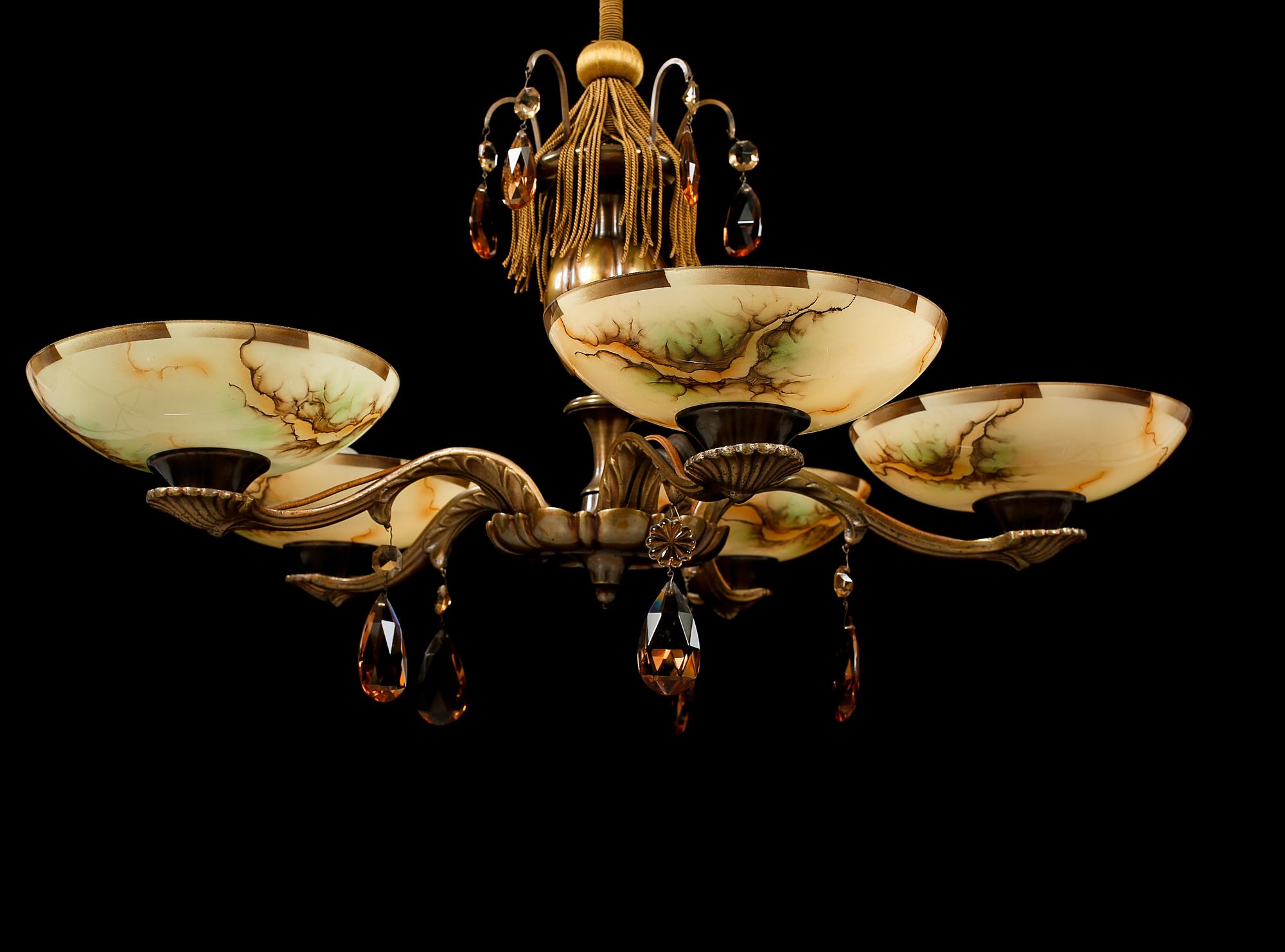 TAKLAMPA, 1900-talets första hälft, höjd ca 55 cm.