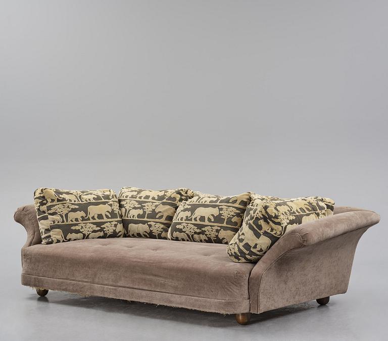 Josef Frank, soffa, "Liljevalchssoffan", Firma Svenskt Tenn, sannolikt 1940-tal.