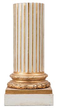 626. A Gustavian late 18th century column.