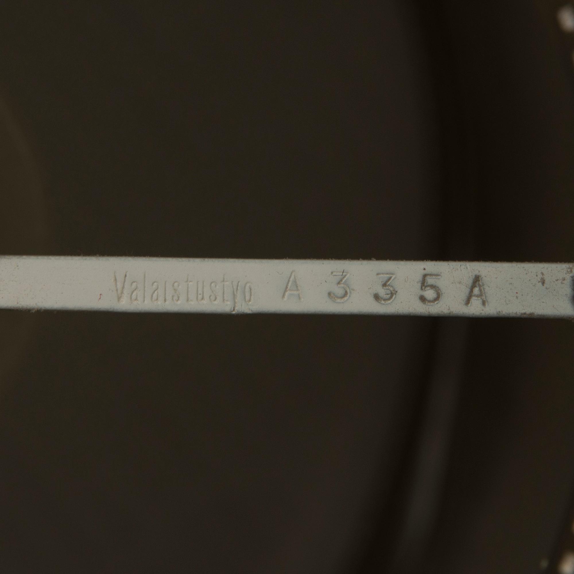 ALVAR AALTO, TAKLAMPA. Bikupa A332. Tillverkad av Valaistustyö. Formgiven 1953.