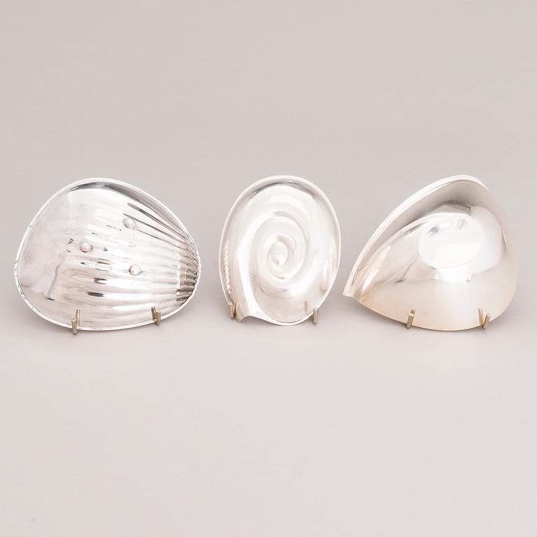 TAPIO WIRKKALA, Three silver bowls, Kultakeskus, Hämeenlinna and Hopeatehdas, Helsinki 1953-68.