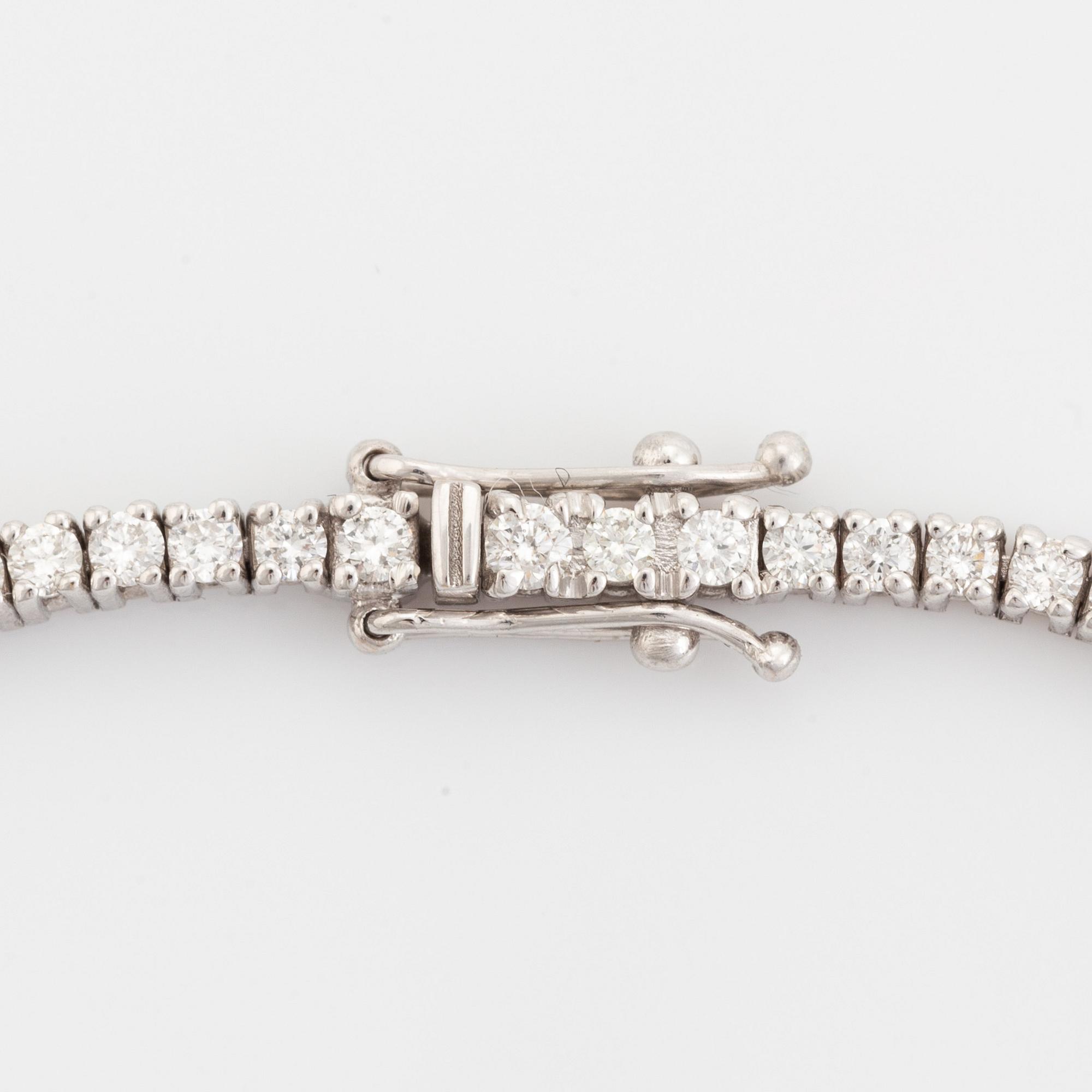 Collier, rivière, med briljantslipade diamanter, med HRD report.