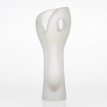 Timo Sarpaneva, a glass vase, signed Timo Sarpaneva Iittala.