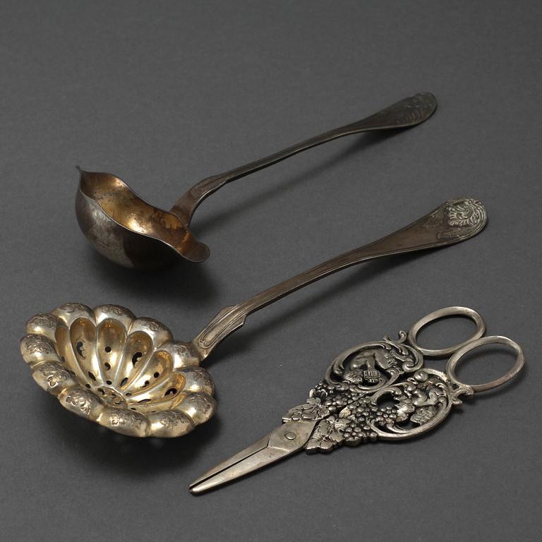 28 pcs of silverware, 19th century.