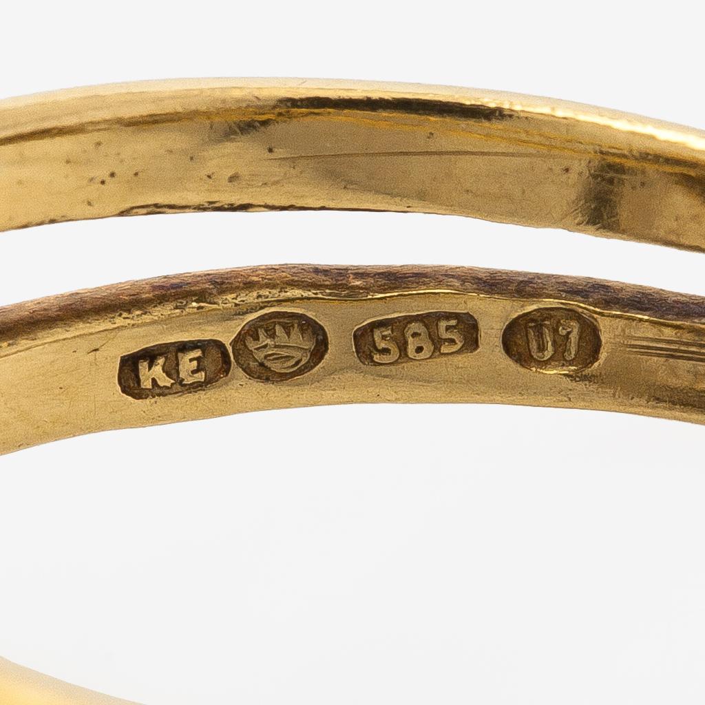 Ring, 14K gold and white gold, Kaj Erling, Helsinki 1973.