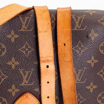 Louis Vuitton, a Monogram Canvas 'Cartouchière' bag.