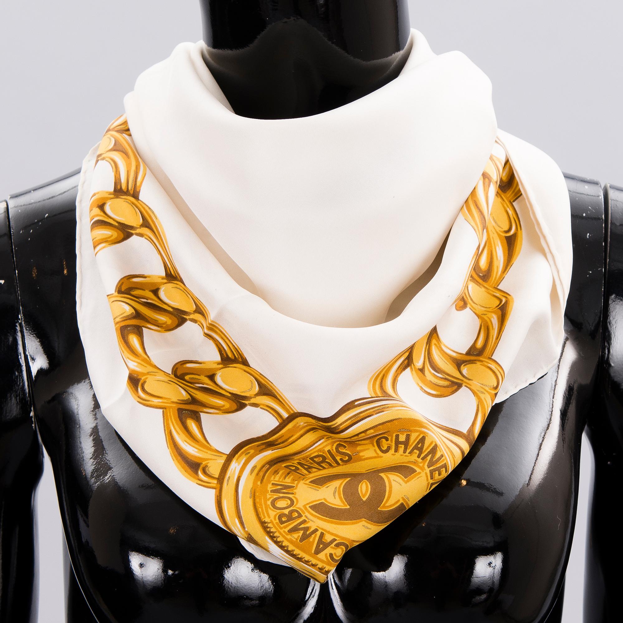 Chanel, scarf, "31 Rue Cambron Paris" second half of the 20th century.