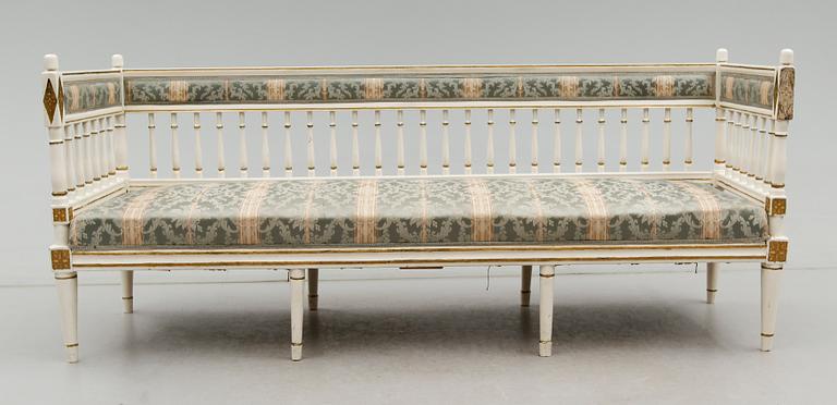 SOFFA, sengustaviansk, omkring år 1800.