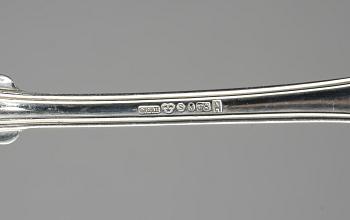 BESTICKSUPPSÄTTNING, 43 delar. Silver. Bla CG Hallberg, Stockholm 1945. Tot ca 2490 g.