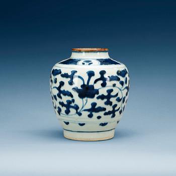 1544. A blue and white Transitional jar, 17th Century.