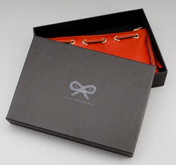 VÄSKA, Anya Hindmarch, 2000-tal.
