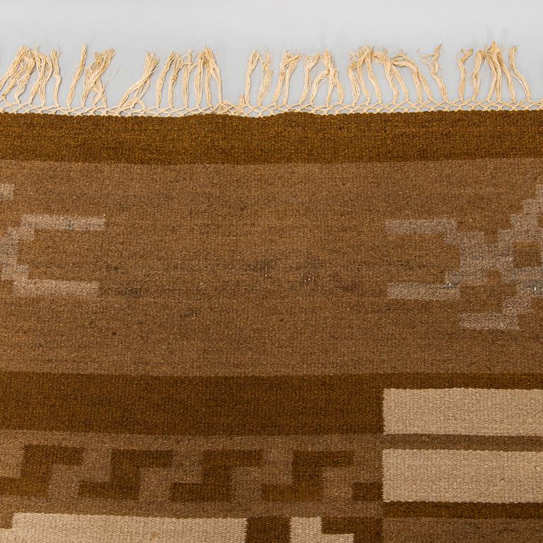 Greta Strandberg, 1920s flat weave carpets 1+3 for The Friends of Finnish Handicraft. Circa 300 x 190 and 100 x 60 cm.