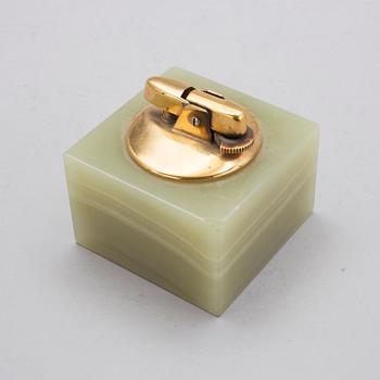 ASKFAT, LOCKASK OCH CIGARETTÄNDARE, onyx. 1900-talets andra hälft.