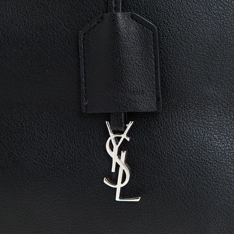 Saint Laurent, a 'Sac shopping' bag.