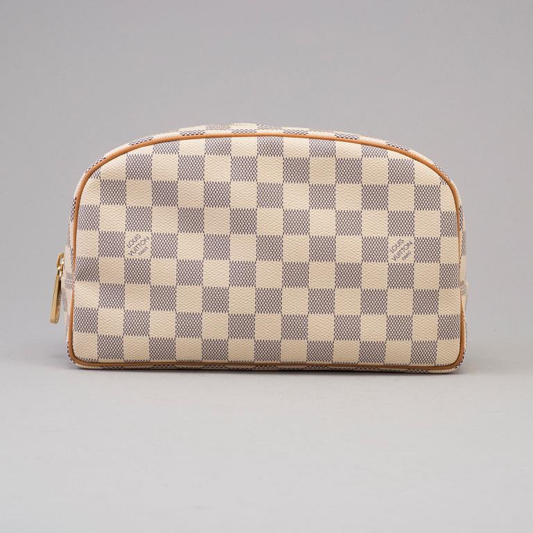 TOILET BAG, "Toiletry Bag" Louis Vuitton.