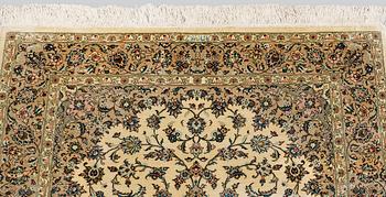 Matta, silke Keshan Signerad, ca 152 x 101 cm.