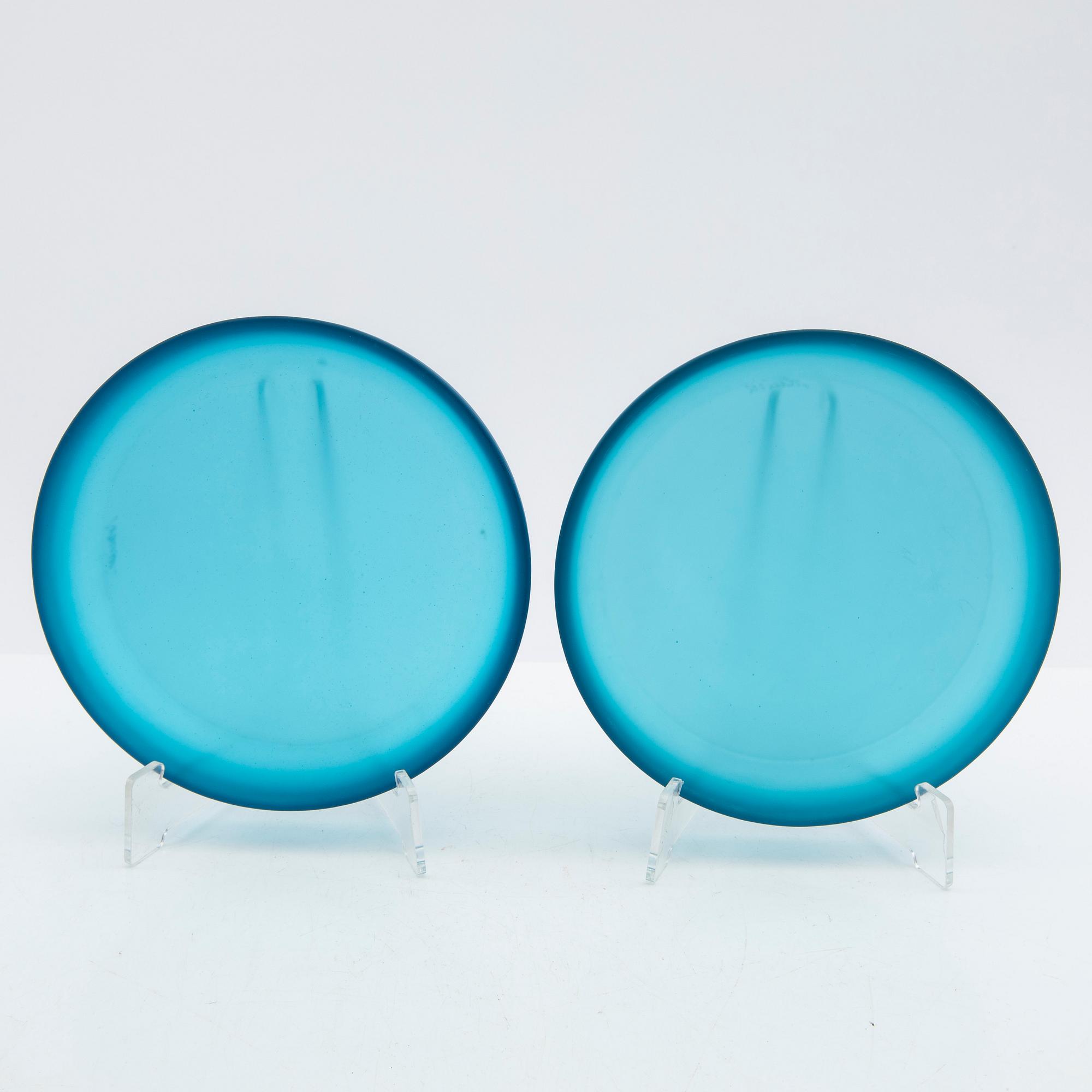 Cup and plates, 3 pieces, Venini, Murano, Italy, second half of the 20th century.