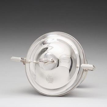 An English early 19th century silver tureen, mark of Paul Storr, london 1803.