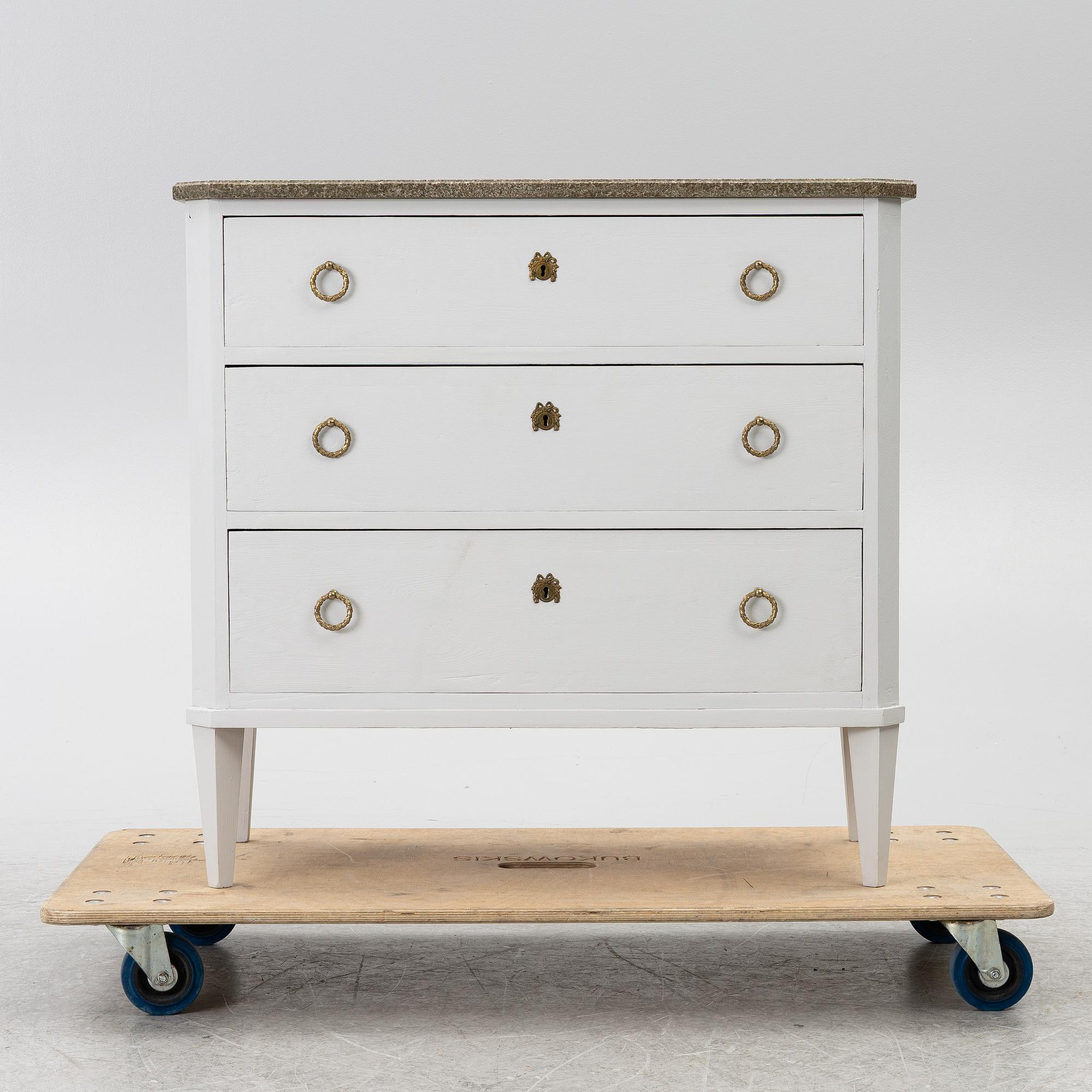 Chest of drawers, second half of the 20th century.
