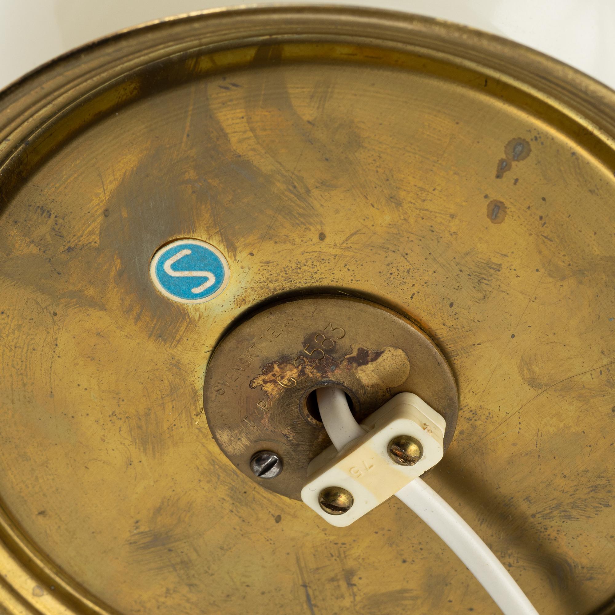 A model 2583 table lamp, Firma Svenskt Tenn, Sweden.