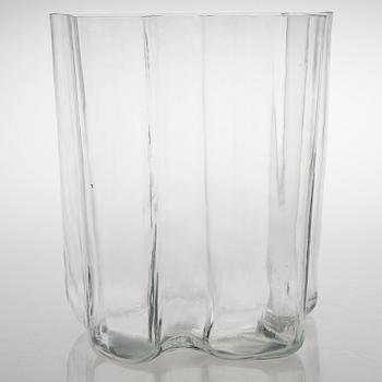 ALVAR AALTO, a '3031' vase' for Iittala 1989-1991.